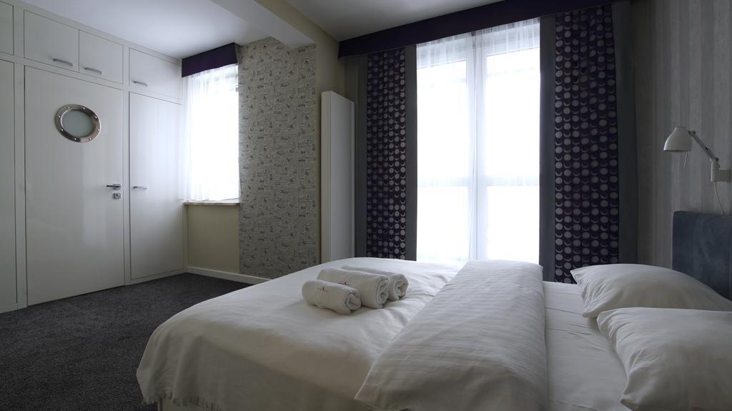 Senator Warsaw Apartments Eksteriør bilde